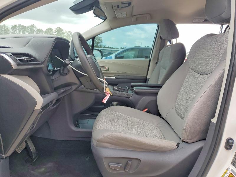 48127156 :رقم المزاد ، 5TDKRKECXMS034785 vin ، 2021 Toyota Sienna مزاد بيع