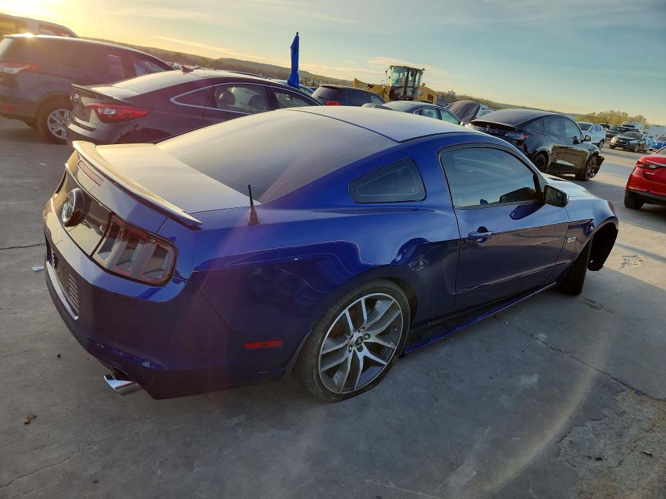 Продажа на аукционе авто 2014 Ford Mustang, vin: 1ZVBP8CF2E5319104, номер лота: 45544406