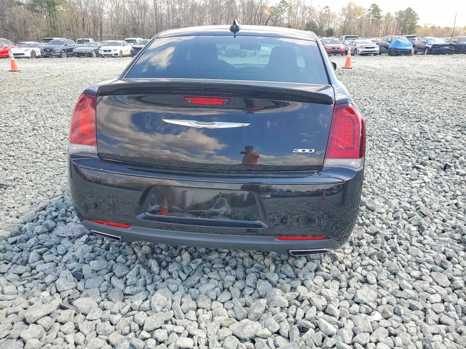 47079516 :رقم المزاد ، 2C3CCABG9JH142790 vin ، 2018 Chrysler 300 مزاد بيع