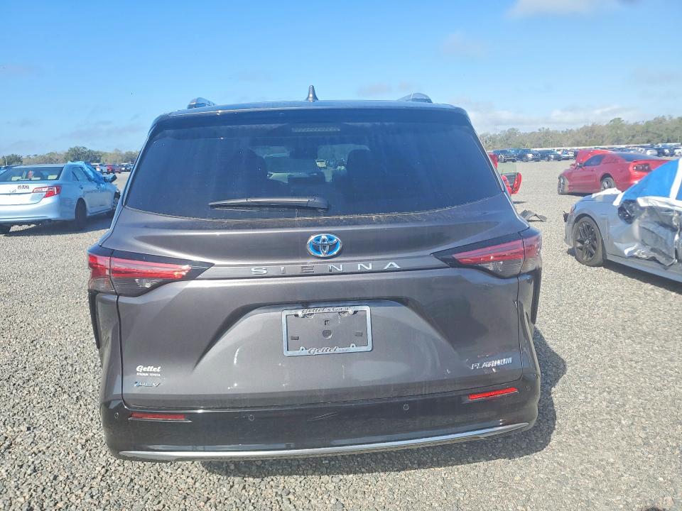 79828985 :رقم المزاد ، 5TDERKEC4SS284680 vin ، 2025 Toyota Sienna مزاد بيع