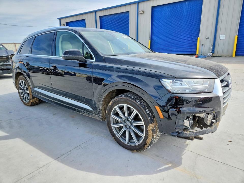 2017 Audi Q7 მანქანა იყიდება აუქციონზე, vin: WA1LHAF77HD056323, აუქციონის ნომერი: 46124806
