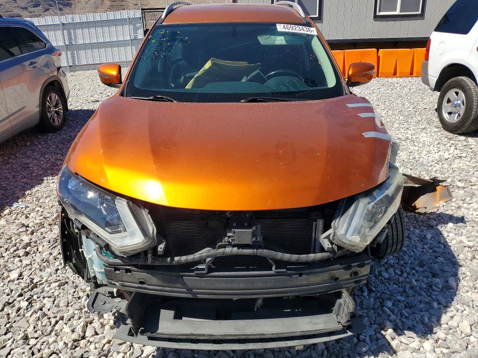 2017 Nissan Rogue მანქანა იყიდება აუქციონზე, vin: JN8AT2MT7HW397358, აუქციონის ნომერი: 46923436