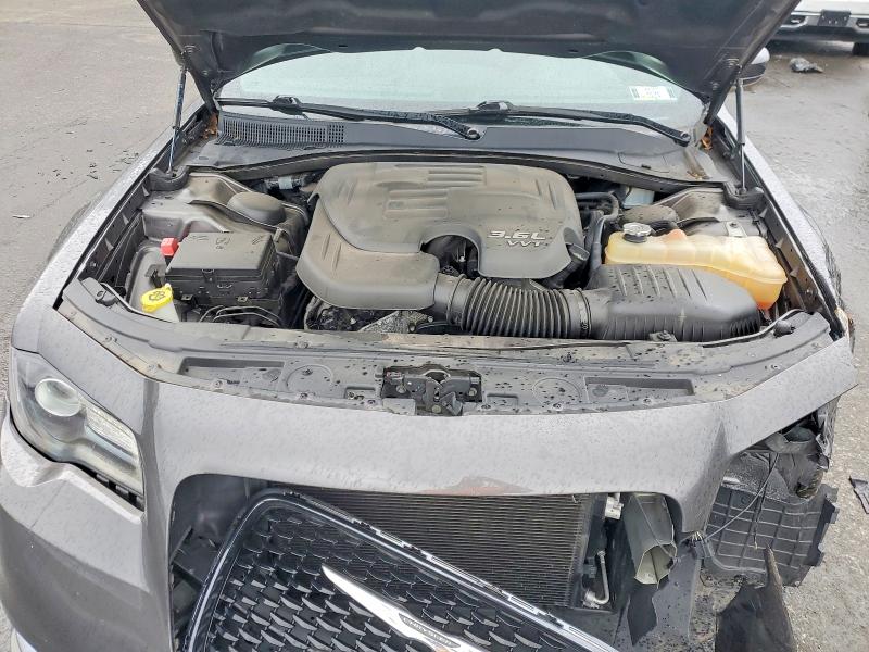 2019 Chrysler 300 მანქანა იყიდება აუქციონზე, vin: 2C3CCABGXKH635105, აუქციონის ნომერი: 46017636