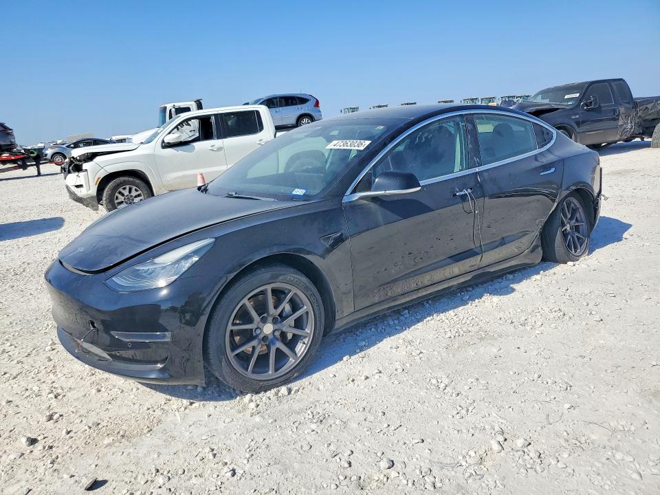 Продажа на аукционе авто 2018 Tesla Model 3, vin: 5YJ3E1EA8JF165920, номер лота: 47363036