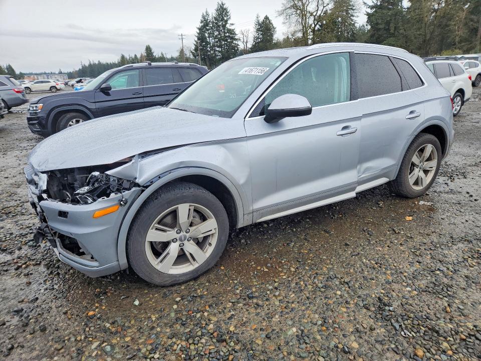 41671156 :رقم المزاد ، WA1BNAFY2J2242947 vin ، 2018 Audi Q5 مزاد بيع