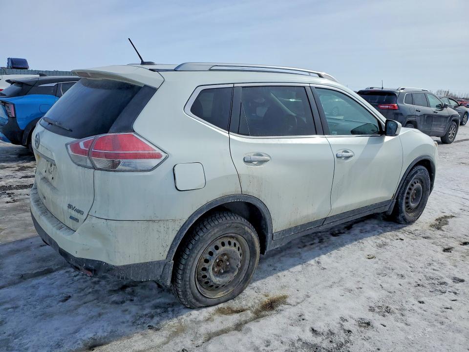 41583736 :رقم المزاد ، 5N1AT2MV6FC779632 vin ، 2015 Nissan Rogue مزاد بيع