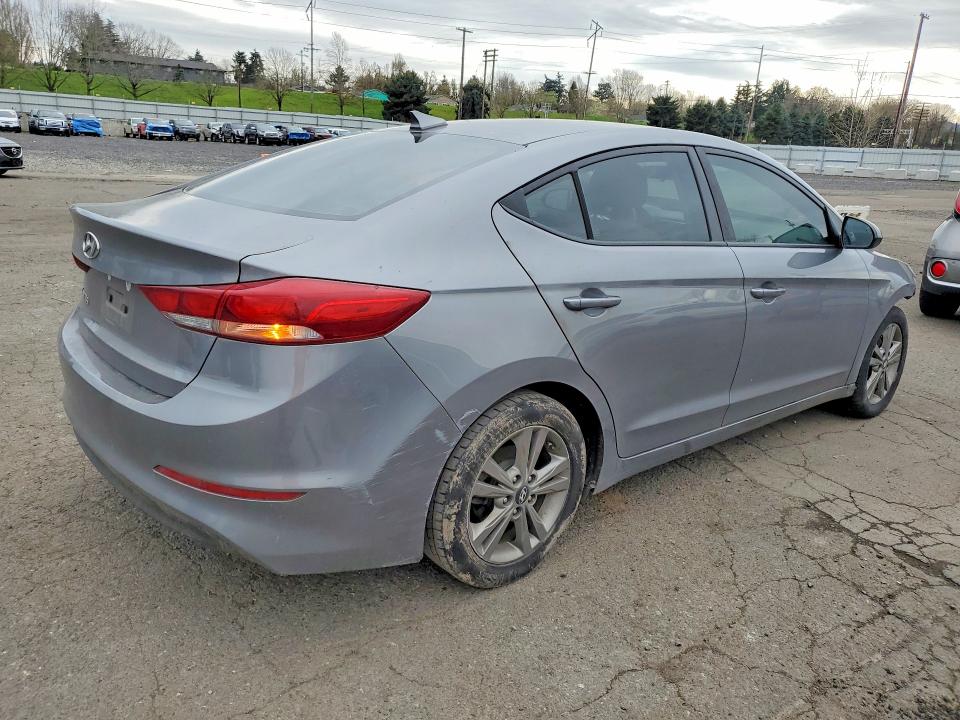 46913946 :رقم المزاد ، 5NPD84LF7JH312306 vin ، 2018 Hyundai Elantra مزاد بيع