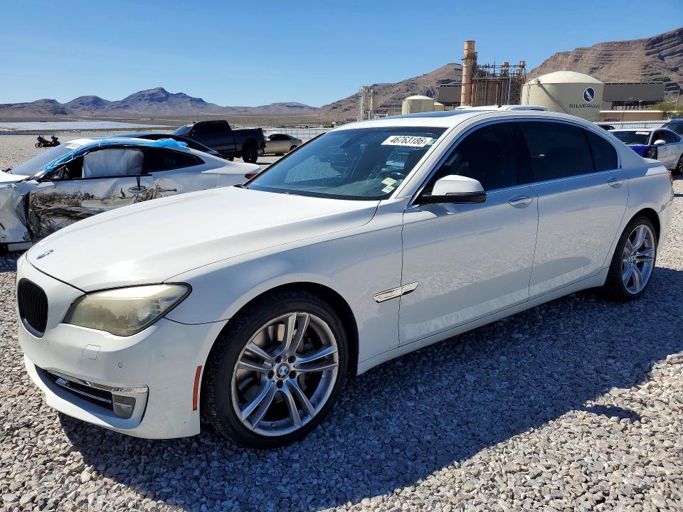 2013 Bmw 750 მანქანა იყიდება აუქციონზე, vin: WBAYE8C54DDE22197, აუქციონის ნომერი: 46763186