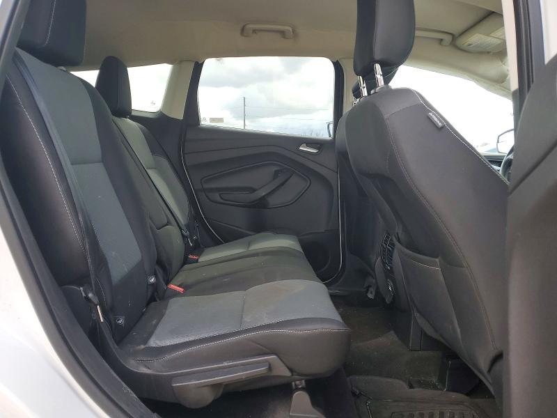45786726 :رقم المزاد ، 1FMCU0GDXJUA08882 vin ، 2018 Ford Escape مزاد بيع