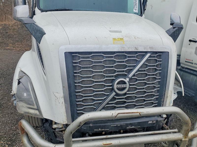 2020 Volvo Vn მანქანა იყიდება აუქციონზე, vin: 4V4NC9EH6LN242030, აუქციონის ნომერი: 47256846