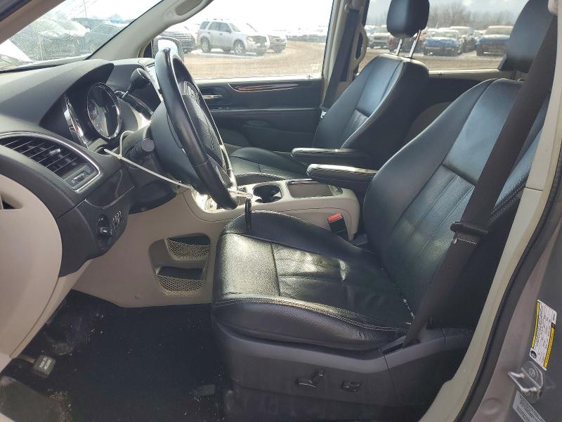2015 Chrysler Town & Country მანქანა იყიდება აუქციონზე, vin: 2C4RC1CGXFR509931, აუქციონის ნომერი: 46317186