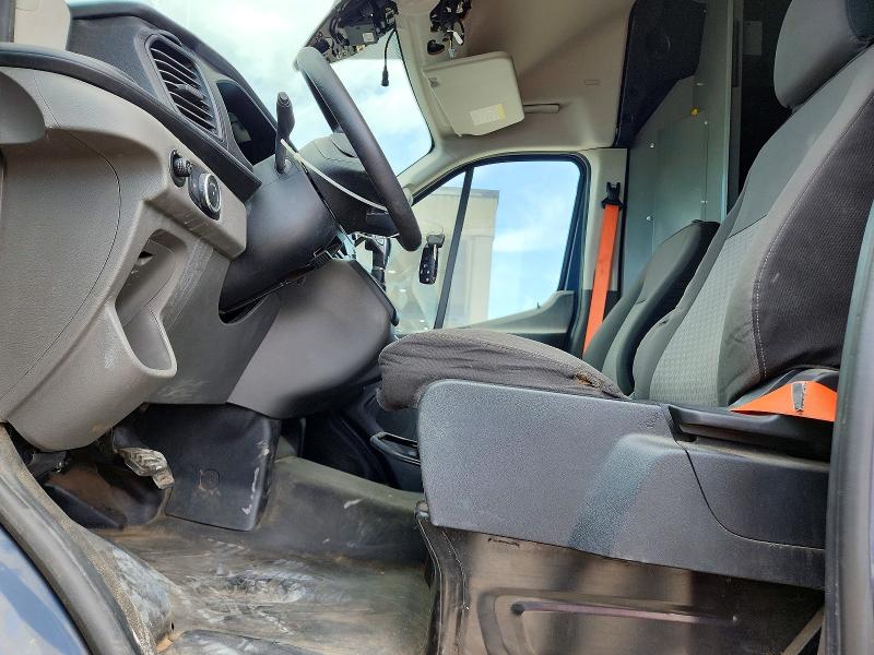47561946 :رقم المزاد ، 1FTBR3X88LKA72598 vin ، 2020 Ford Transit مزاد بيع
