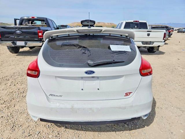 47858986 :رقم المزاد ، 1FADP3L90GL221444 vin ، 2016 Ford Focus مزاد بيع