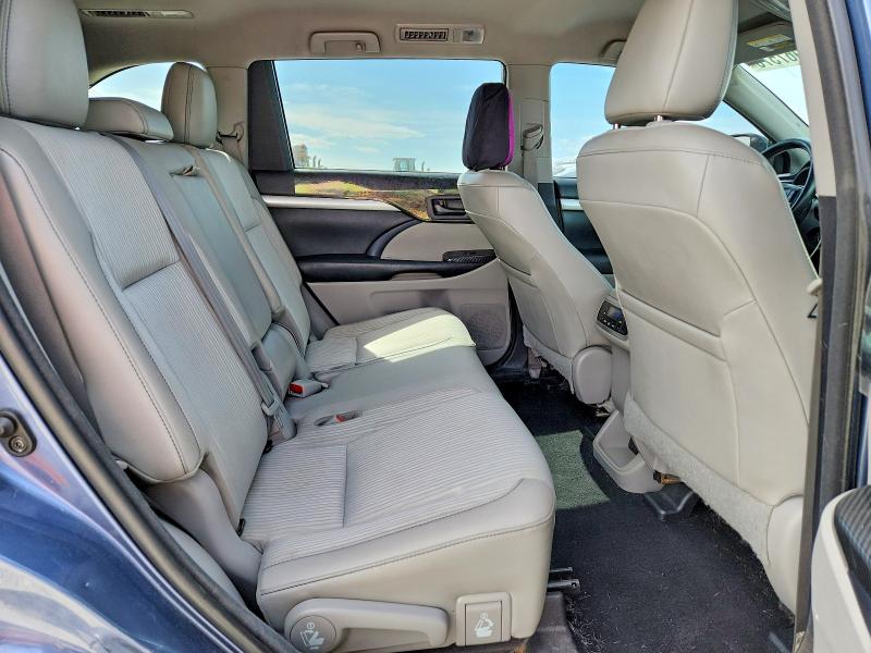 Продажа на аукционе авто 2017 Toyota Highlander, vin: 5TDBZRFH0HS465032, номер лота: 47967576