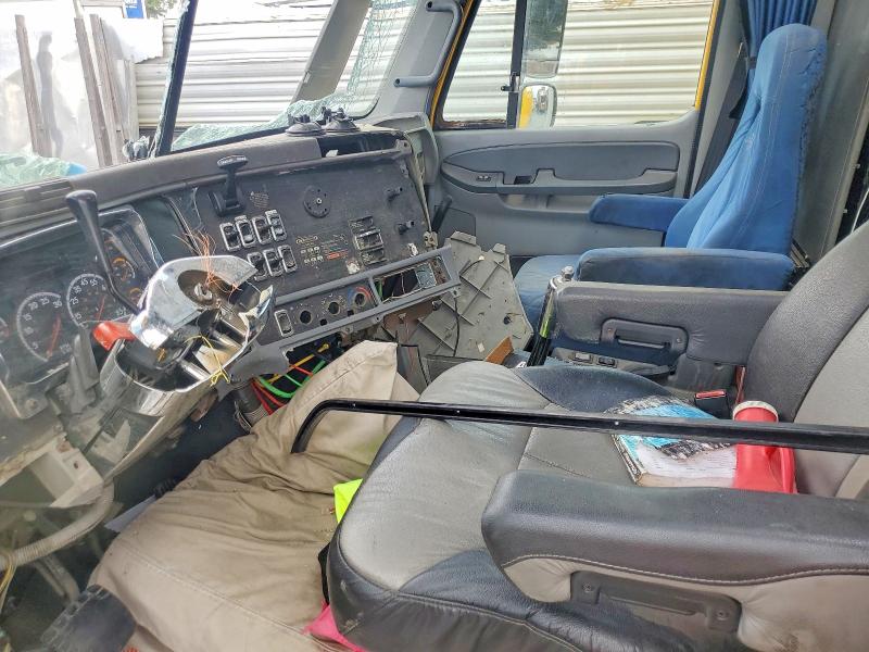 2006 Freightliner Columbia 1 მანქანა იყიდება აუქციონზე, vin: 1FUJA6CK16PV60698, აუქციონის ნომერი: 47779216