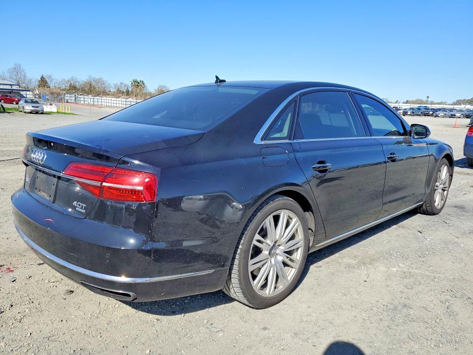 79974385 :رقم المزاد ، WAU32AFD0FN001777 vin ، 2015 Audi A8 مزاد بيع