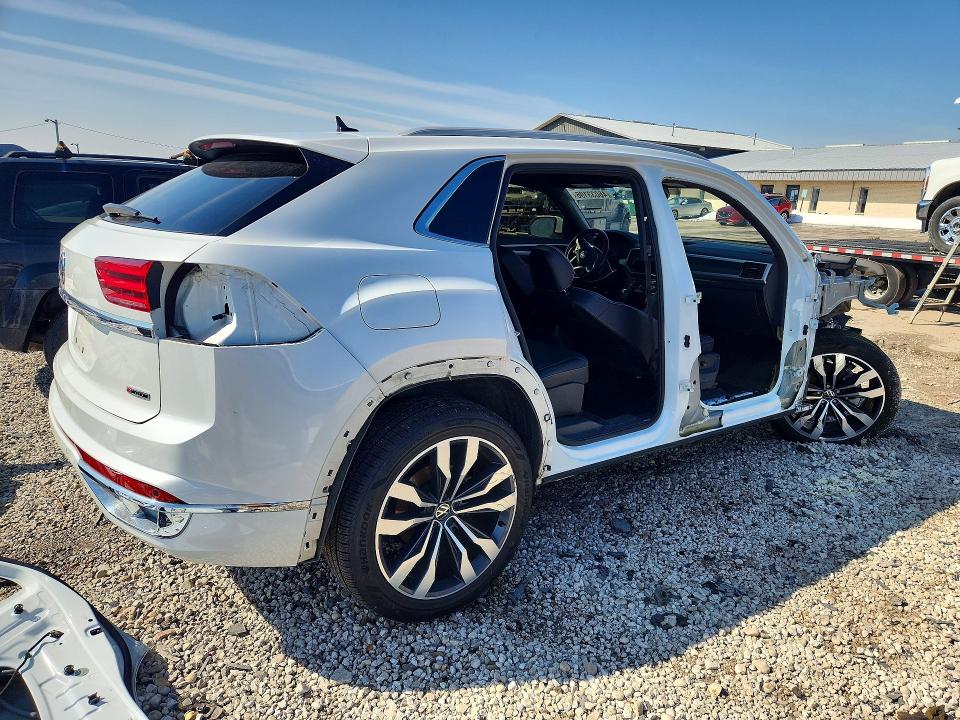 46033196 :رقم المزاد ، 1V2SE2CA7MC233578 vin ، 2021 Volkswagen Atlas Cross Sport مزاد بيع