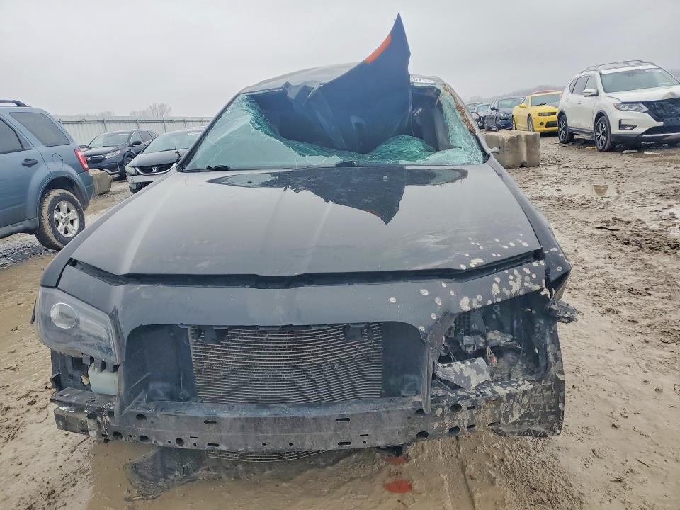 Продаж на аукціоні авто 2018 Chrysler 300, vin: 2C3CCABGXJH190668, номер лоту: 79468675