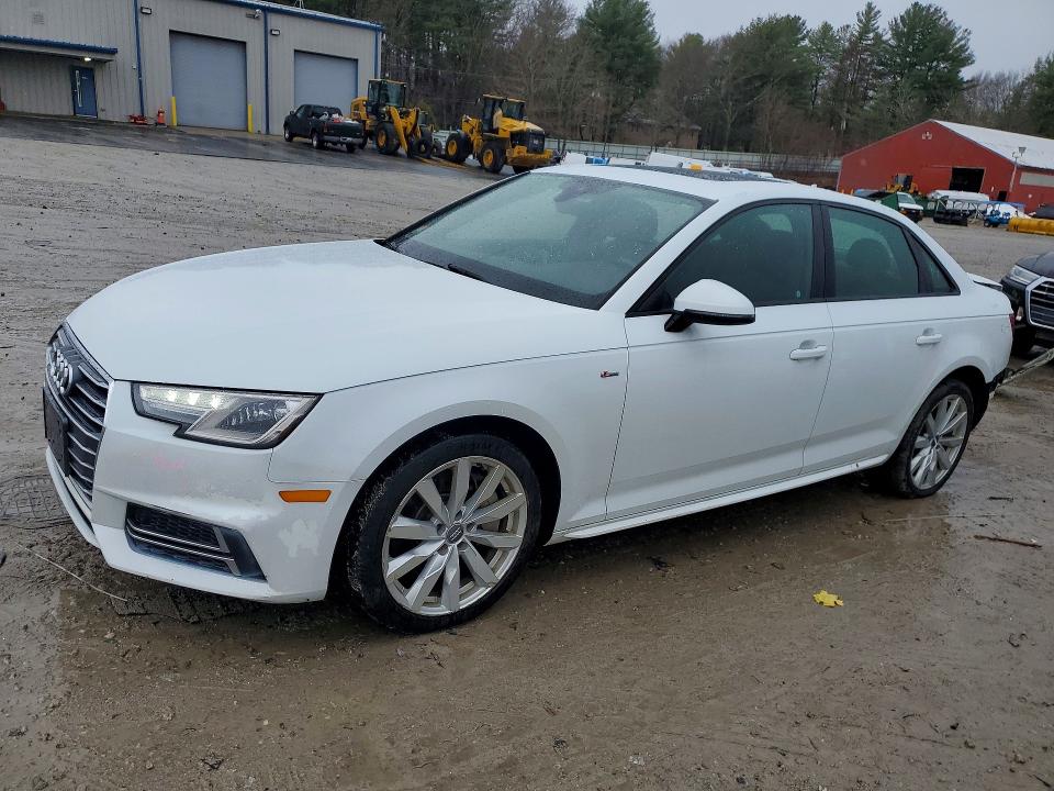 45515376 :رقم المزاد ، WAUDNAF44JA096422 vin ، 2018 Audi A4 مزاد بيع