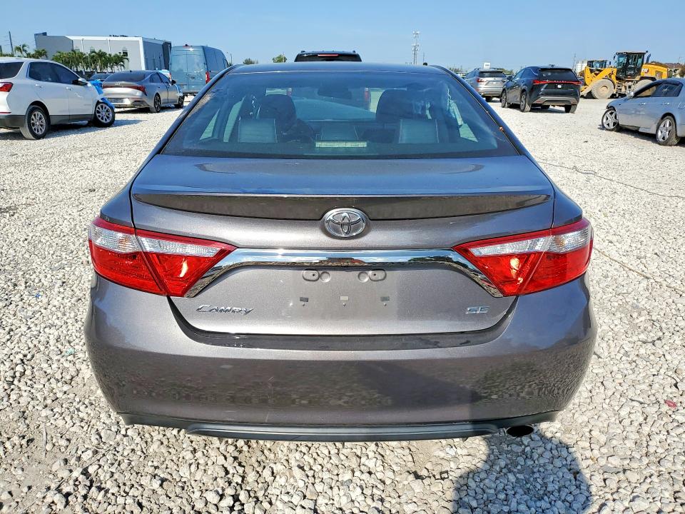 2017 Toyota Camry მანქანა იყიდება აუქციონზე, vin: 4T1BF1FK6HU693677, აუქციონის ნომერი: 47387836