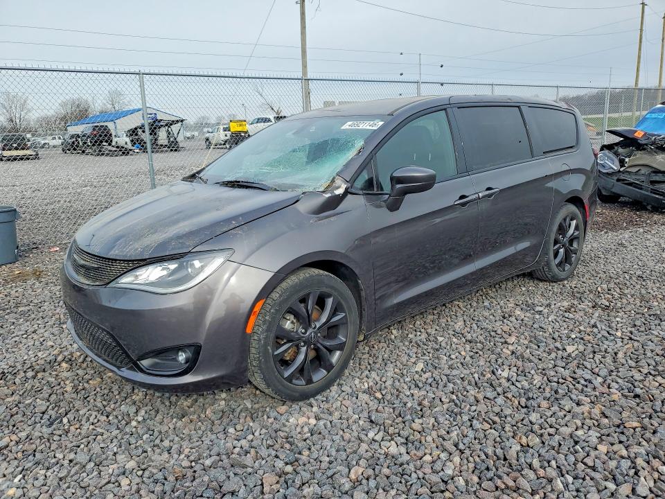 46921146 :رقم المزاد ، 2C4RC1FG3LR223748 vin ، 2020 Chrysler Pacifica مزاد بيع