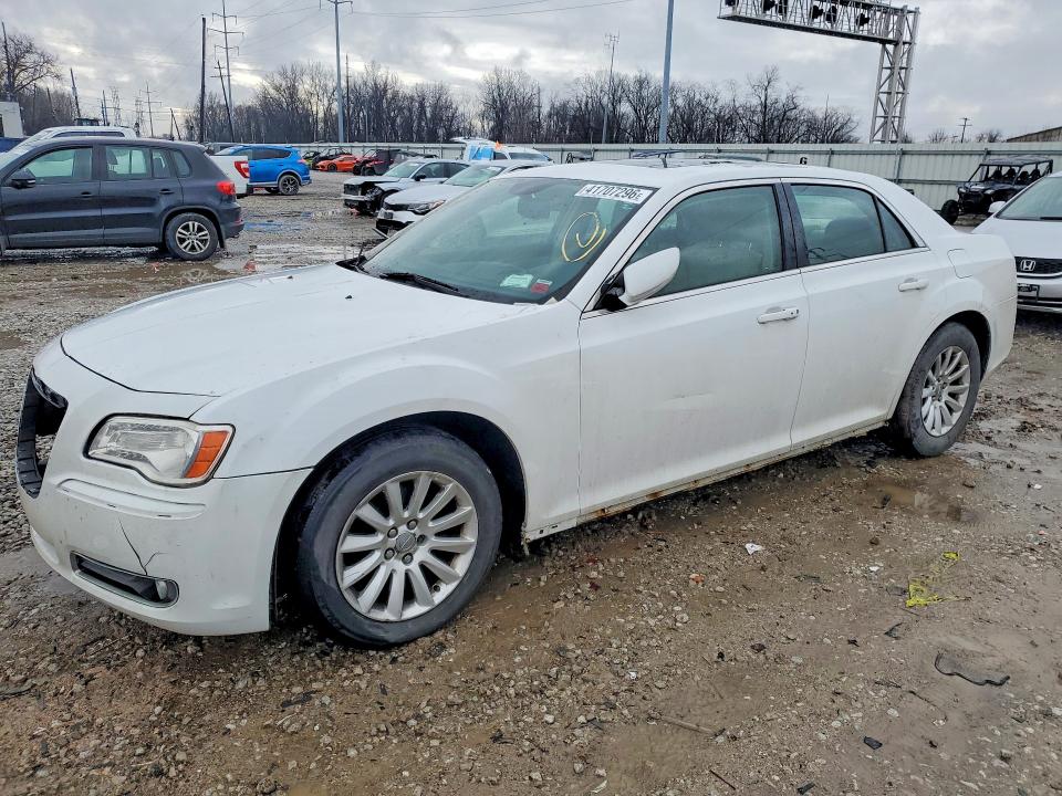 Auction sale of the 2014 Chrysler 300, vin: 2C3CCAAG9EH175960, lot number: 41707296