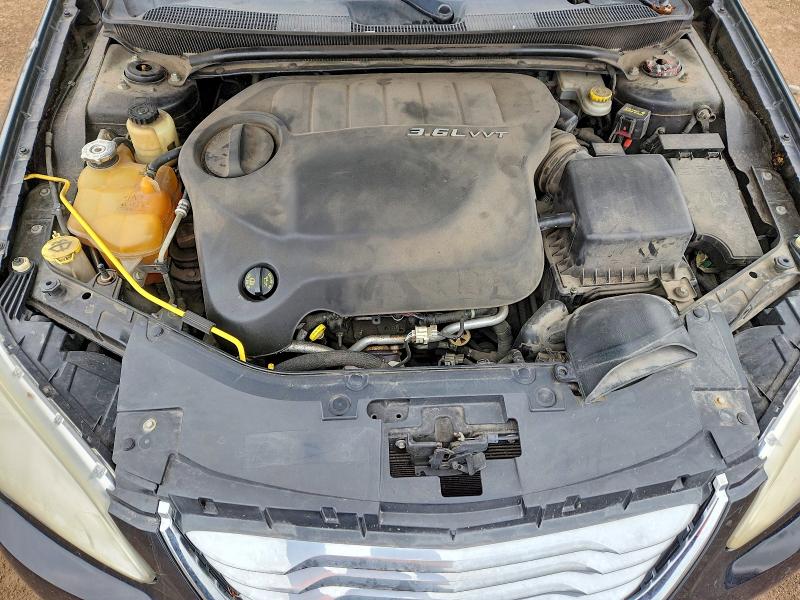 2011 Chrysler 200 მანქანა იყიდება აუქციონზე, vin: 1C3BC2FG4BN517943, აუქციონის ნომერი: 47615016
