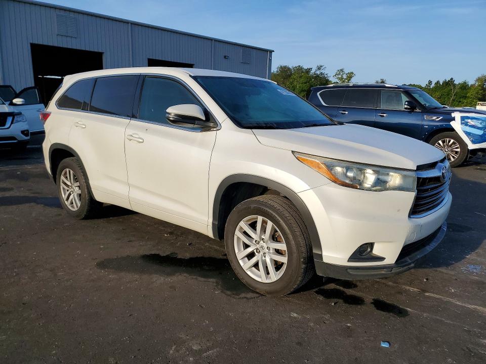 47288516 :رقم المزاد ، 5TDZARFHXFS015021 vin ، 2015 Toyota Highlander مزاد بيع
