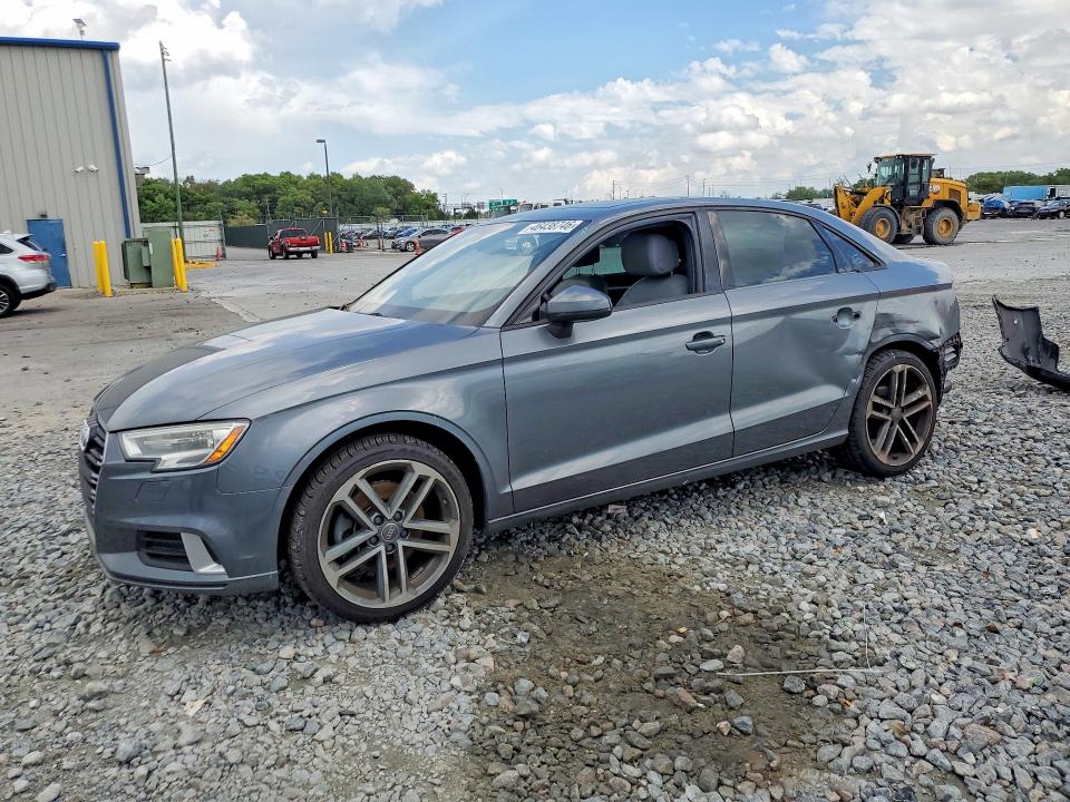 2017 Audi A3 მანქანა იყიდება აუქციონზე, vin: WAUAUGFF3H1052318, აუქციონის ნომერი: 46438746