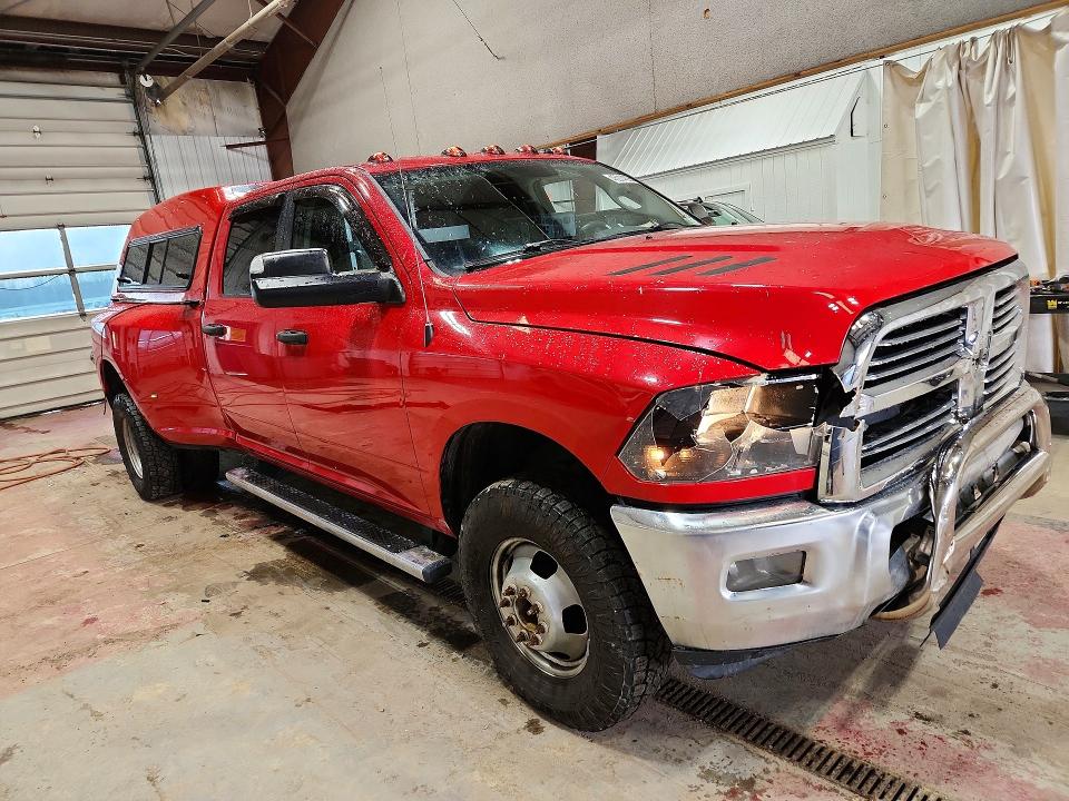 46014696 :رقم المزاد ، 3C63RRGL9FG690267 vin ، 2015 Ram 3500 مزاد بيع