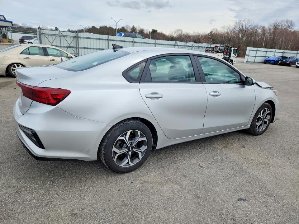 2021 Kia Forte მანქანა იყიდება აუქციონზე, vin: 3KPF24AD6ME280257, აუქციონის ნომერი: 47734556