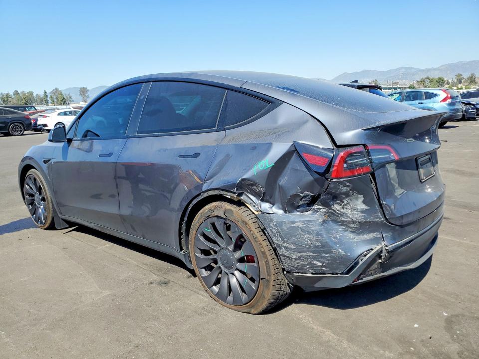 2023 Tesla Model Y მანქანა იყიდება აუქციონზე, vin: 7SAYGDEFXPF832883, აუქციონის ნომერი: 46942826