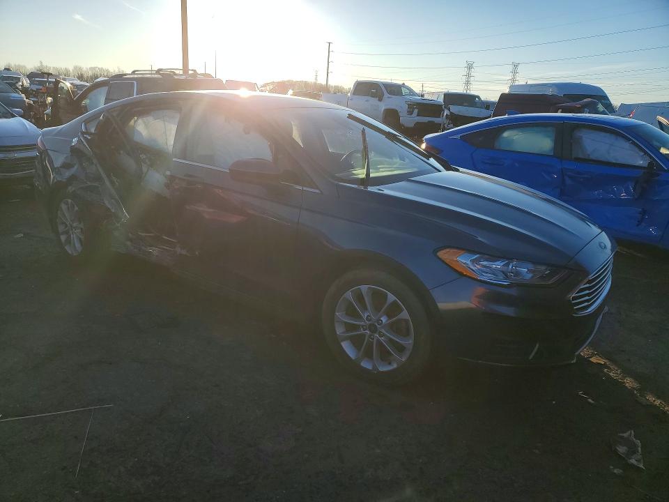 78549635 :رقم المزاد ، 3FA6P0HD7KR215185 vin ، 2019 Ford Fusion مزاد بيع