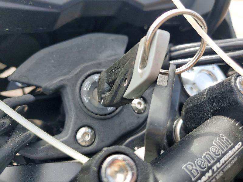 41922266 :رقم المزاد ، LBBPHF058NBD49843 vin ، 2022 Benelli Trk Series مزاد بيع