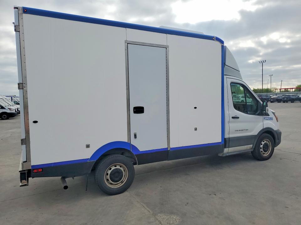 2022 Ford Transit მანქანა იყიდება აუქციონზე, vin: 1FDBW5Z87NKA35722, აუქციონის ნომერი: 46948916