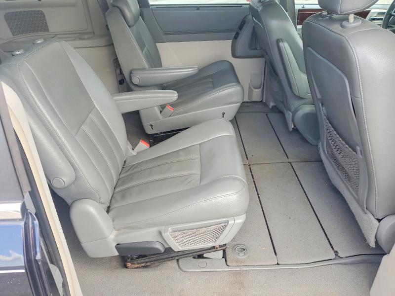 2010 Chrysler Town & Country მანქანა იყიდება აუქციონზე, vin: 2A4RR5D16AR241138, აუქციონის ნომერი: 41957826