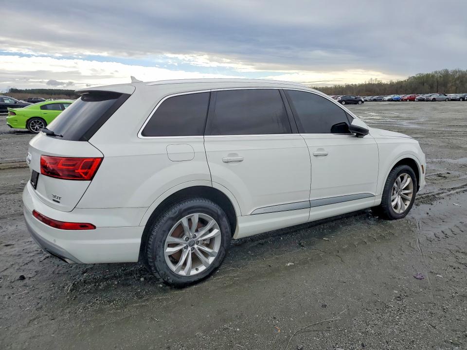 2018 Audi Q7 მანქანა იყიდება აუქციონზე, vin: WA1LAAF7XJD034262, აუქციონის ნომერი: 45669546