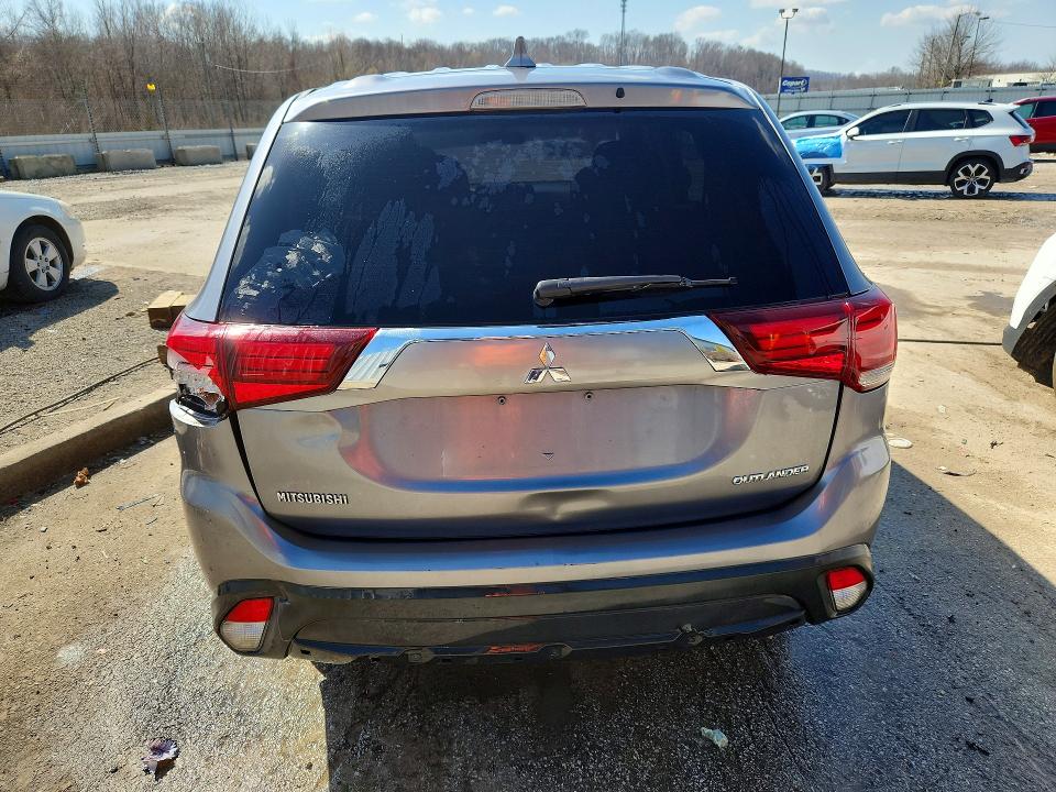2018 Mitsubishi Outlander მანქანა იყიდება აუქციონზე, vin: JA4AD2A31JJ000396, აუქციონის ნომერი: 41835816