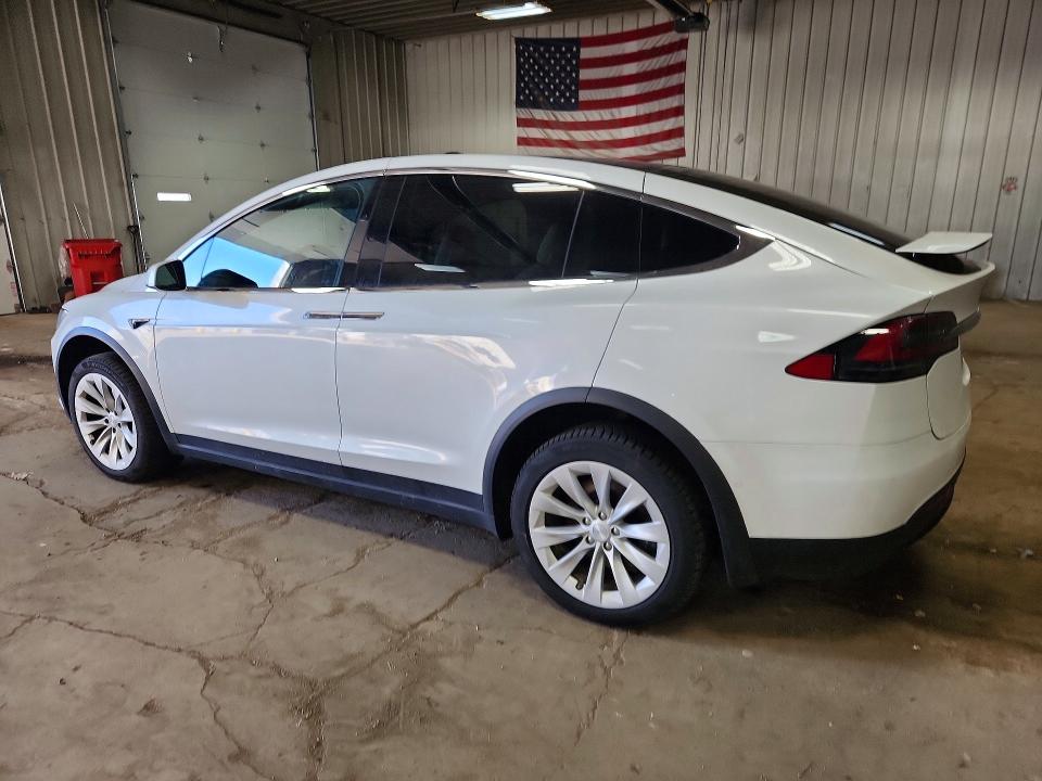 Продаж на аукціоні авто 2018 Tesla Model X, vin: 5YJXCBE27JF101373, номер лоту: 79399875