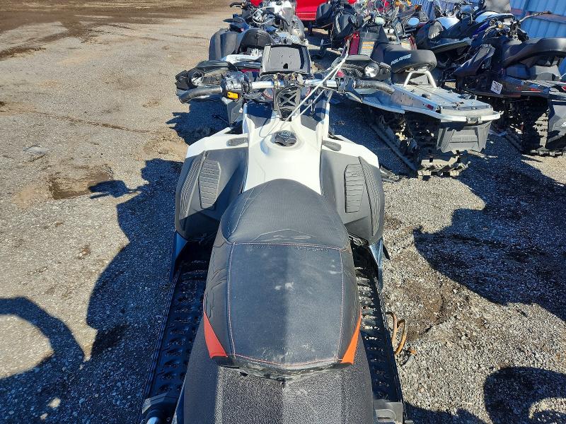 46273096 :رقم المزاد ، 2BPSUWGF9GV000032 vin ، 2016 Ski Renegade مزاد بيع