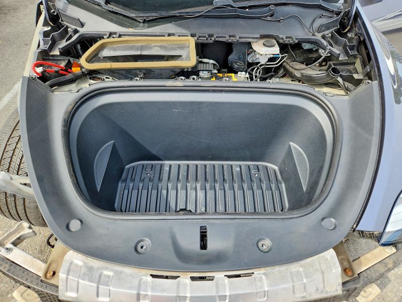 48104936 :رقم المزاد ، 5YJYGDEE1LF043844 vin ، 2020 Tesla Model Y مزاد بيع