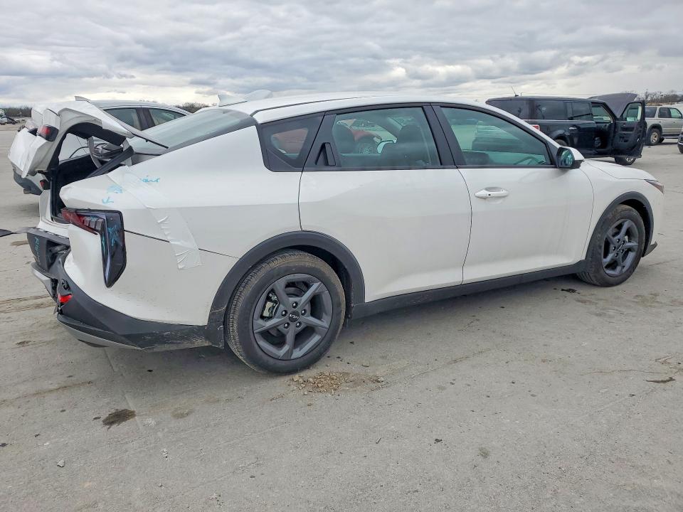 79769985 :رقم المزاد ، 3KPFT4DE2SE200600 vin ، 2025 Kia K4 مزاد بيع