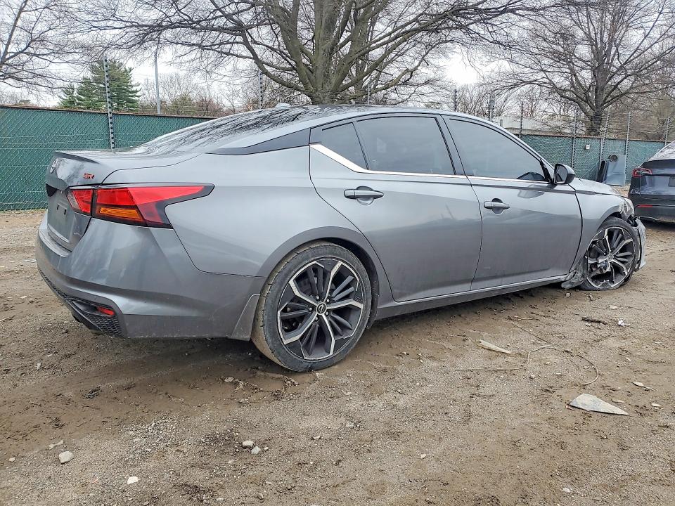 47777076 :رقم المزاد ، 1N4BL4CVXRN319250 vin ، 2024 Nissan Altima مزاد بيع
