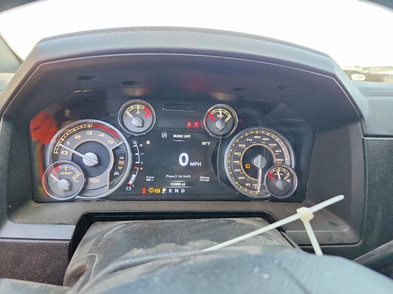 47005006 :رقم المزاد ، 3C6UR5GL1JG144410 vin ، 2018 Ram 2500 مزاد بيع