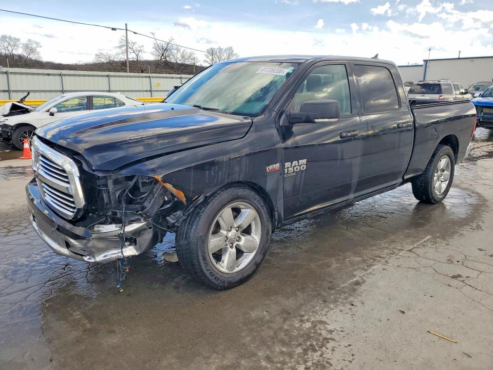 41739206 :رقم المزاد ، 1C6RR6TT3KS647903 vin ، 2019 Ram 1500 Classic مزاد بيع
