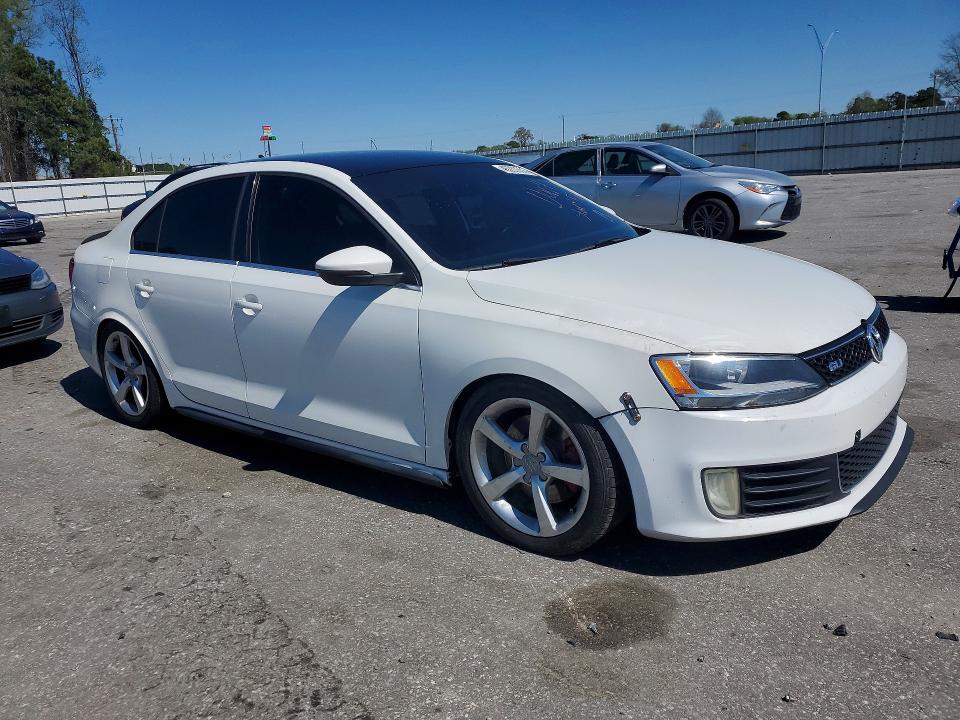 2013 Volkswagen Jetta მანქანა იყიდება აუქციონზე, vin: 3VW5A7AJ8DM218903, აუქციონის ნომერი: 46237356