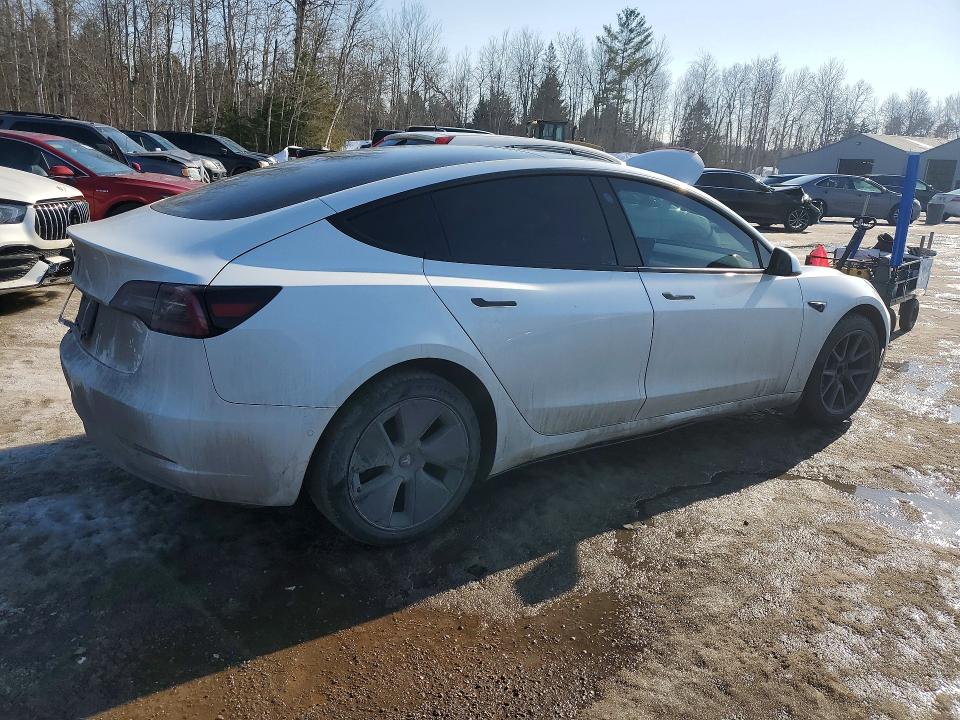 76713245 :رقم المزاد ، 5YJ3E1EA1NF151556 vin ، 2022 Tesla Model 3 مزاد بيع