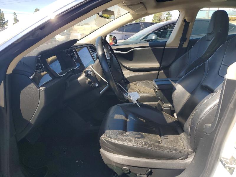 2015 Tesla Model S მანქანა იყიდება აუქციონზე, vin: 5YJSA1E13FF101282, აუქციონის ნომერი: 46185936