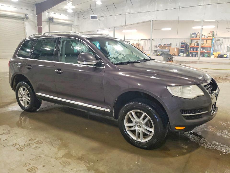 2010 Volkswagen Touareg მანქანა იყიდება აუქციონზე, vin: WVGBF7A91AD002584, აუქციონის ნომერი: 46550796