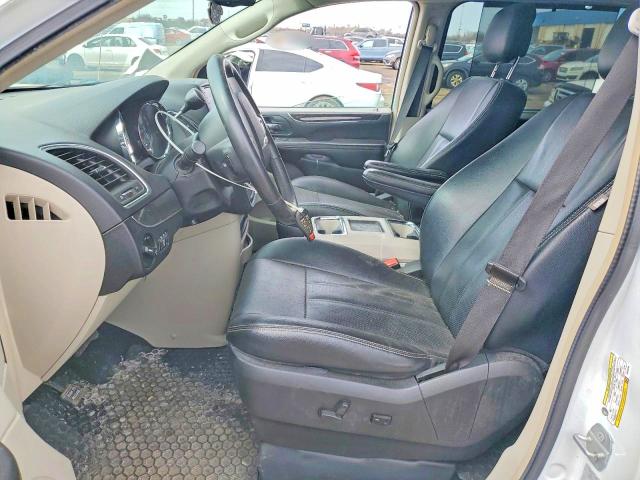 46879106 :رقم المزاد ، 2C4RC1CG7GR150703 vin ، 2016 Chrysler Town & Country مزاد بيع